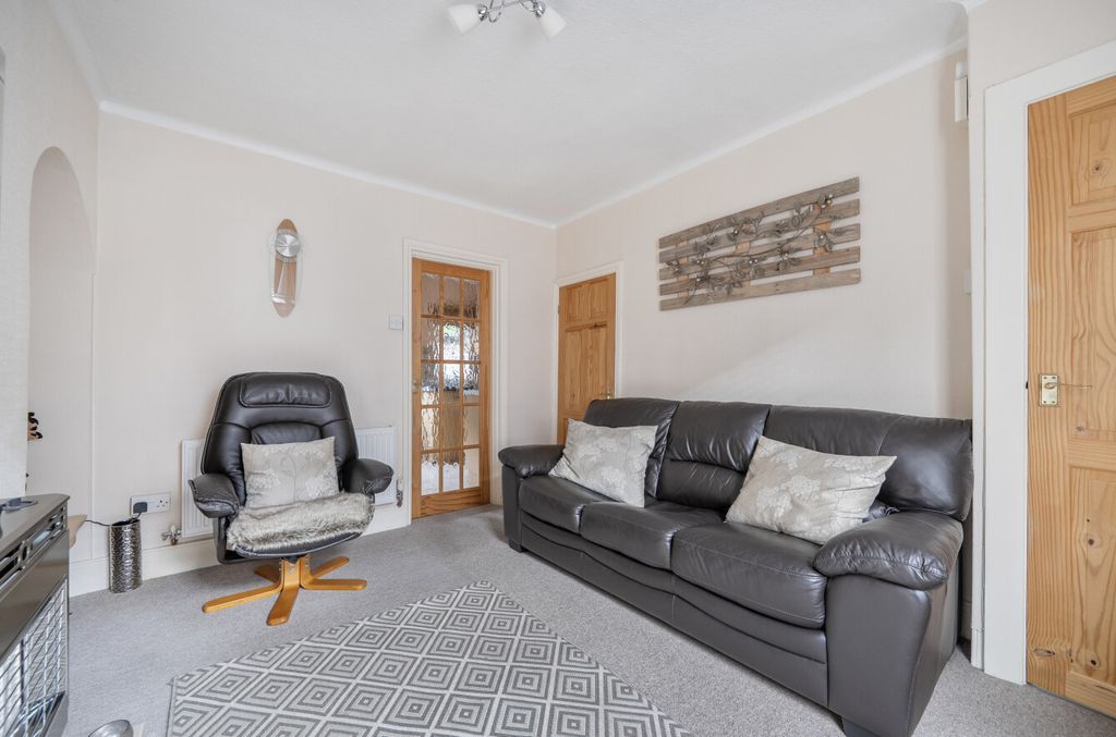 Property photo 3 of 16 1455472-11-6A0358...