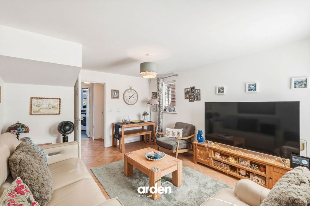 Property photo 2 of 11