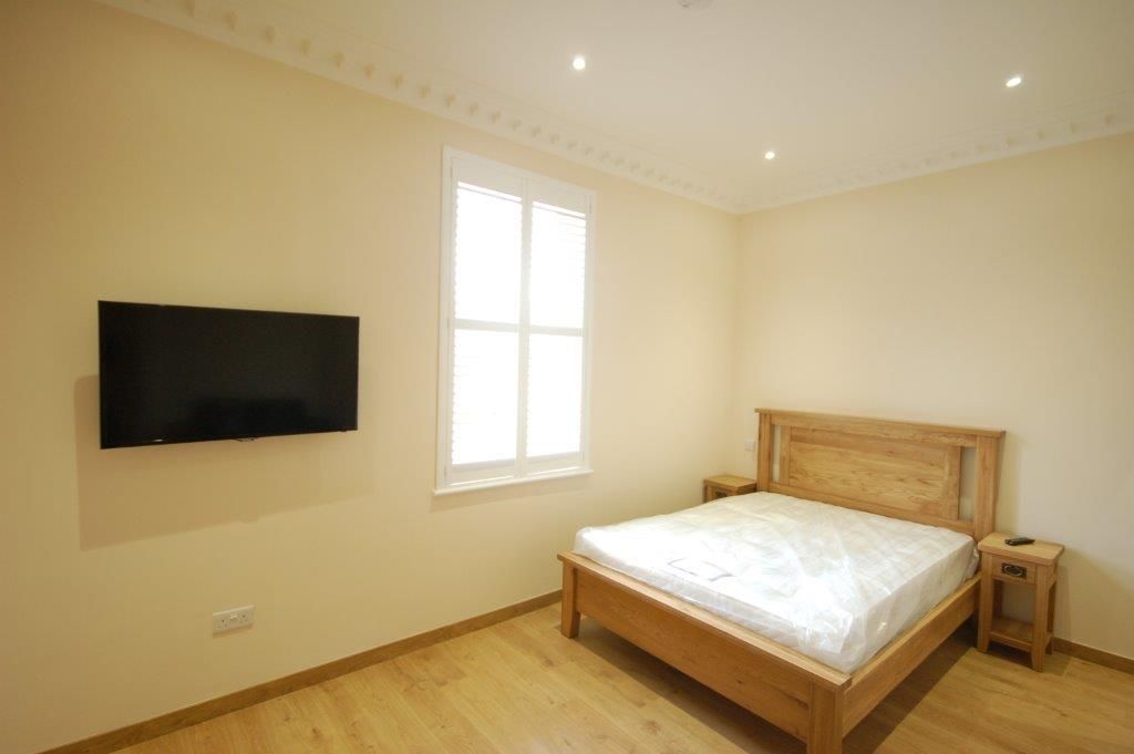 Property photo 1 of 4 Studio