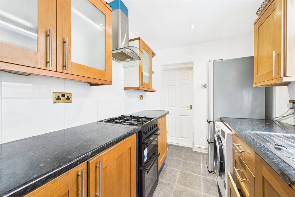 Property photo 2 of 10 Picture No. 27