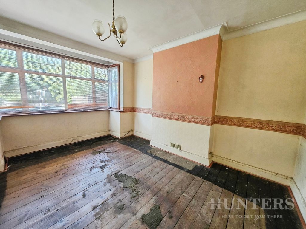 Property photo 3 of 15 Pbox-Img.Jpg
