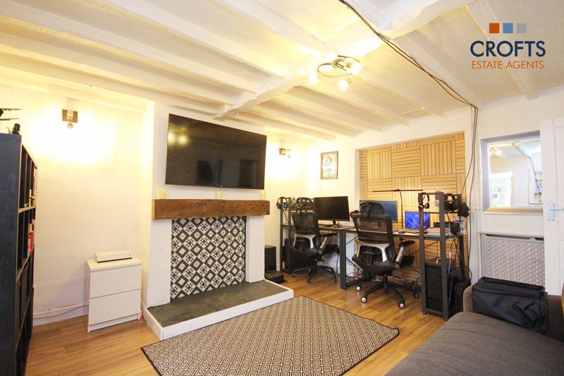 Property photo 2 of 13 Lounge