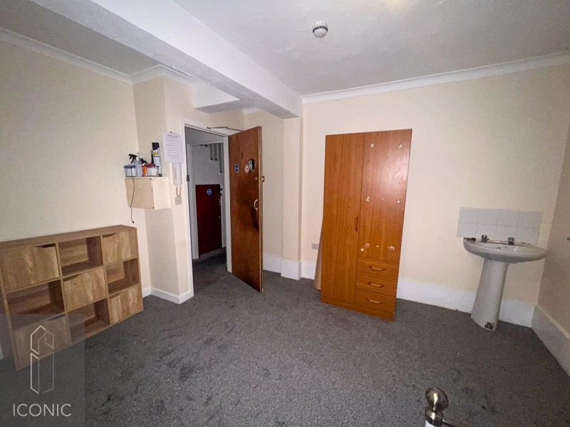 Property photo 3 of 10 Photo 12