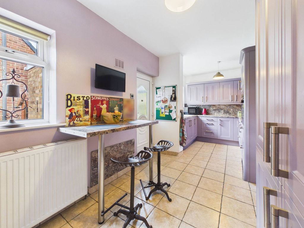 Property photo 3 of 20 Breakfast Kitchen