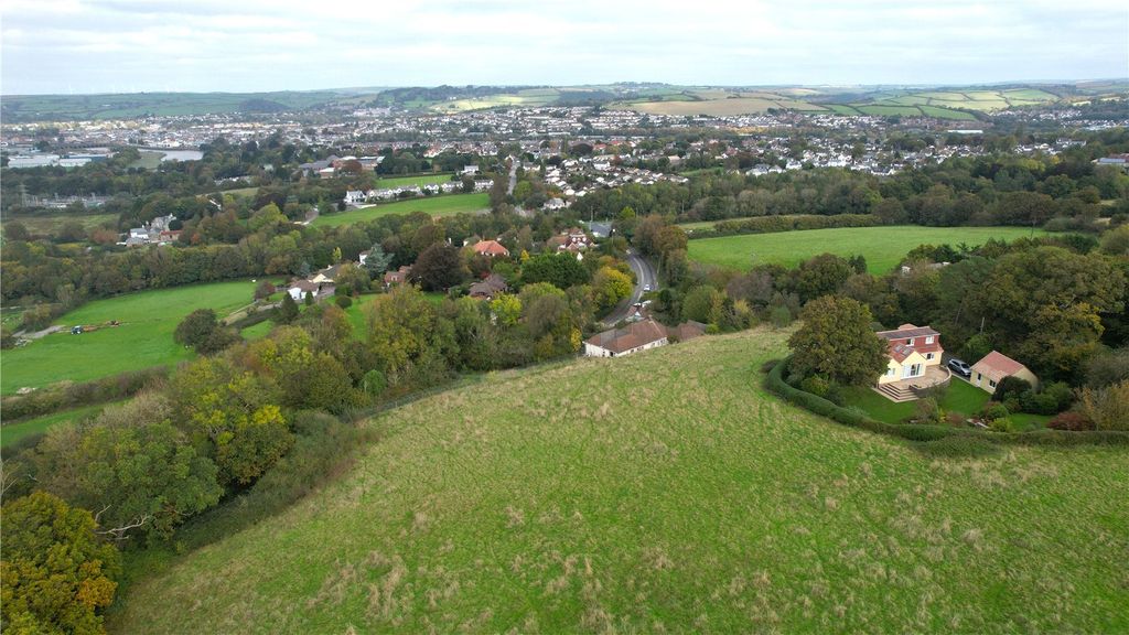 Property photo 2 of 24 Picture No. 30