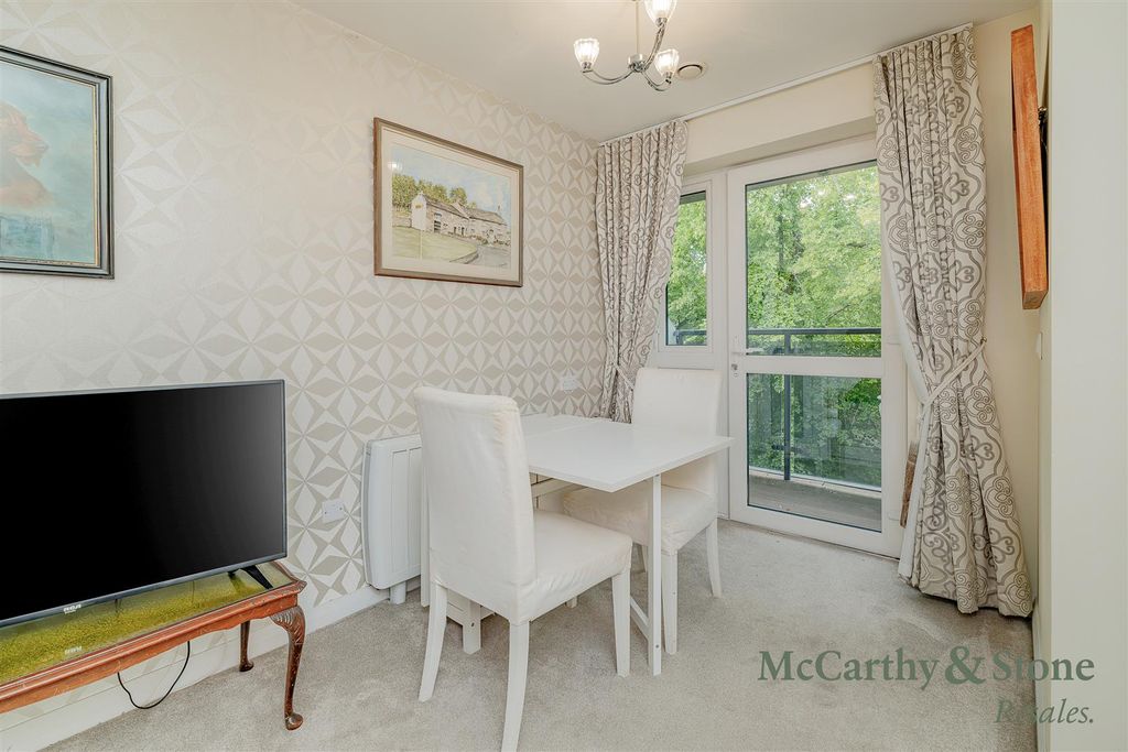 Property photo 3 of 18 8700346-Stills-Interior07(1).Jpg