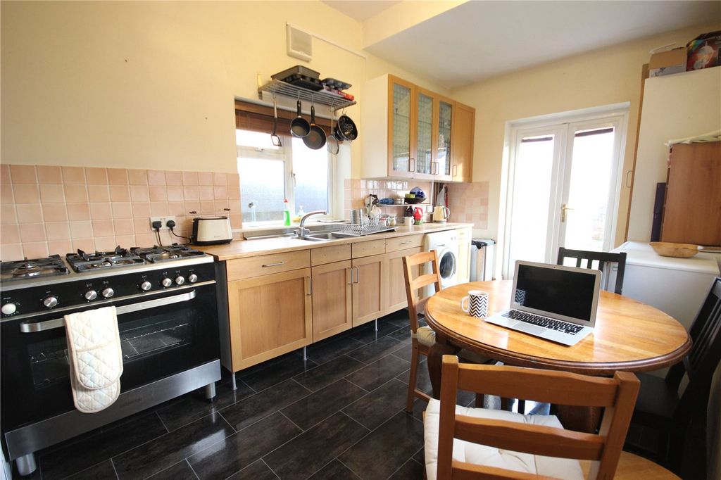 Property photo 3 of 15 Picture No. 34