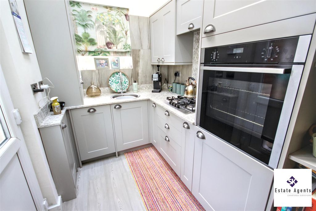 Property photo 2 of 24 Kitchen/Diner