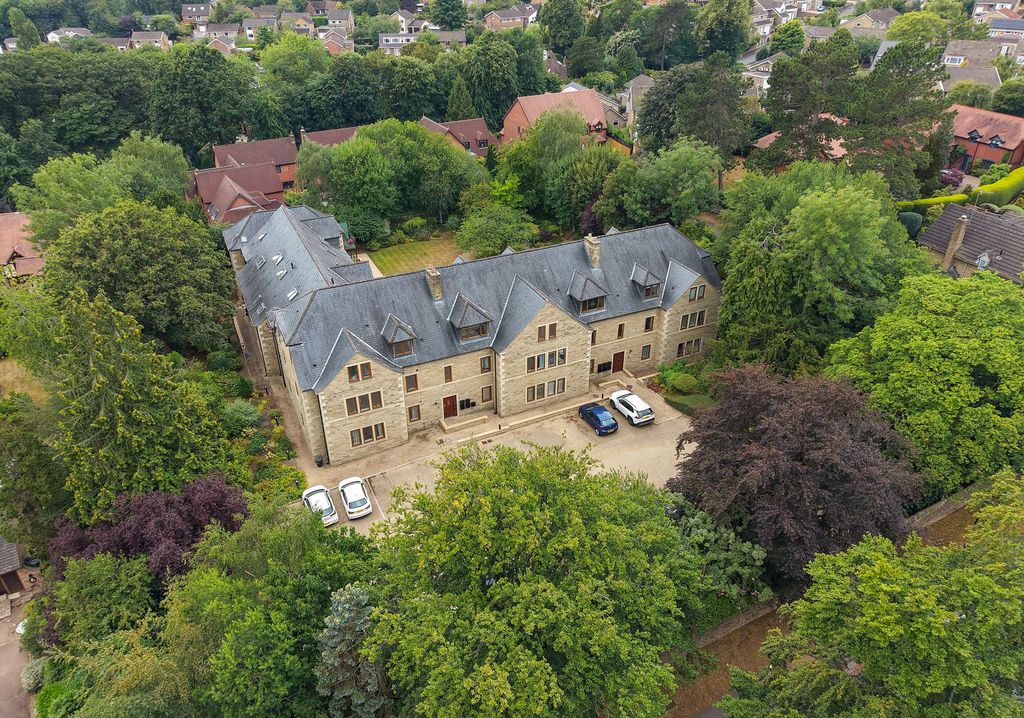 Property photo 3 of 35
