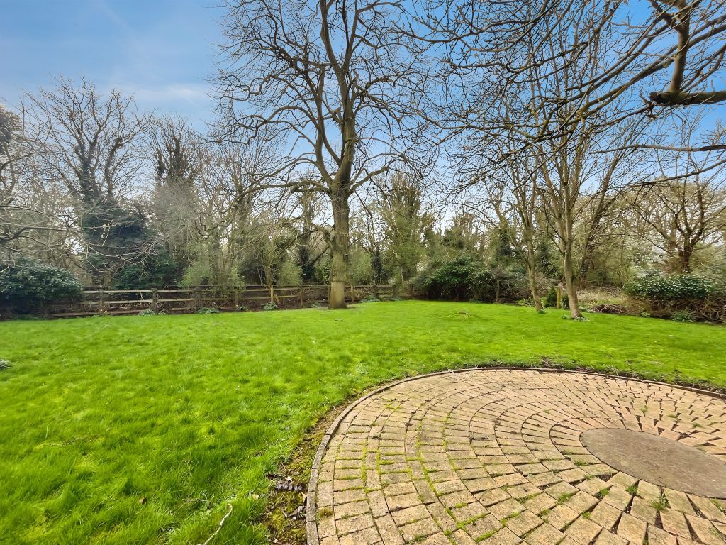 Property photo 3 of 8