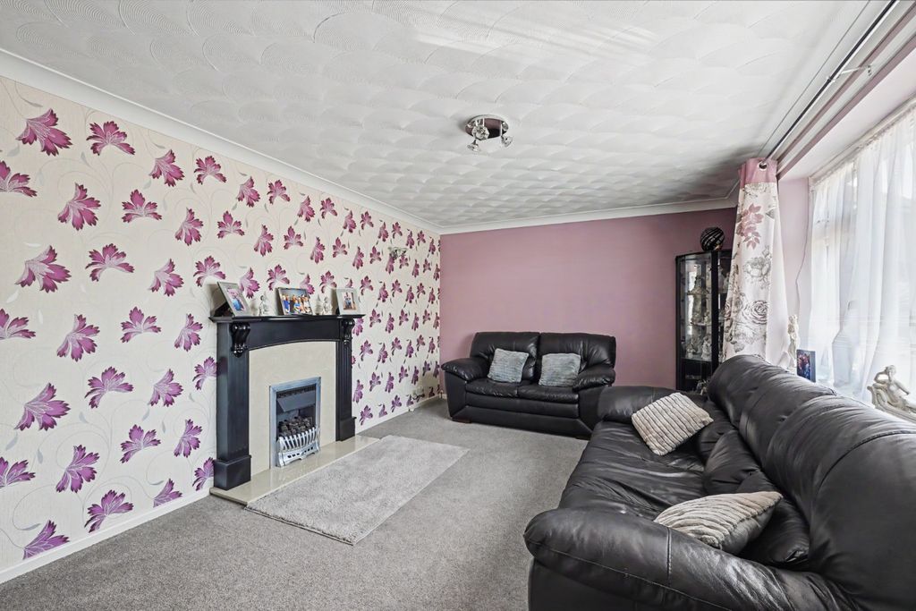 Property photo 3 of 25 5034324