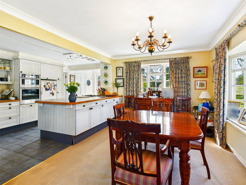 Property photo 2 of 31 Picture No. 17