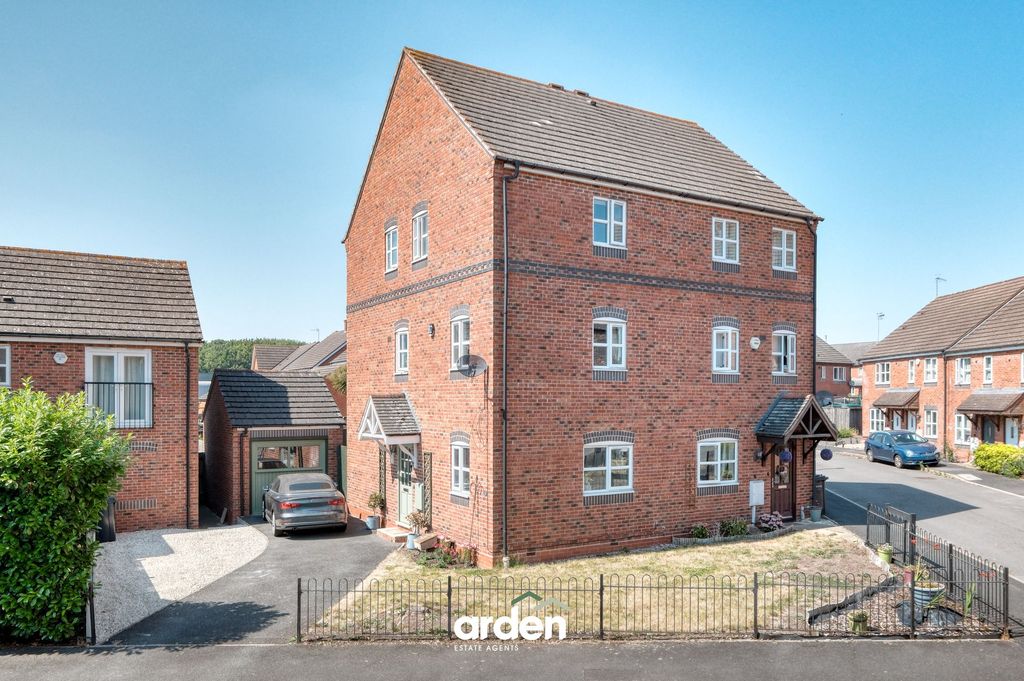 Property photo 1 of 18