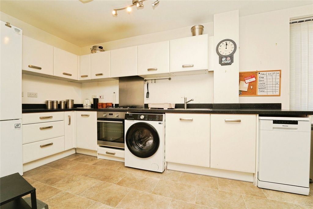 Property photo 2 of 16 Picture No. 35