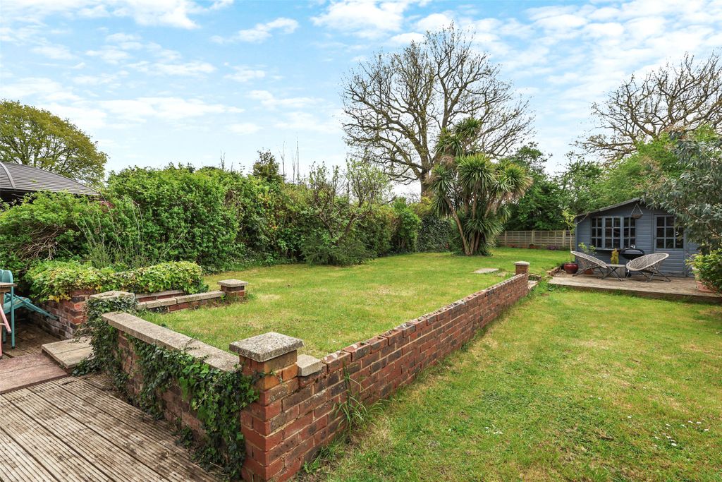 Property photo 2 of 15 Picture No. 23