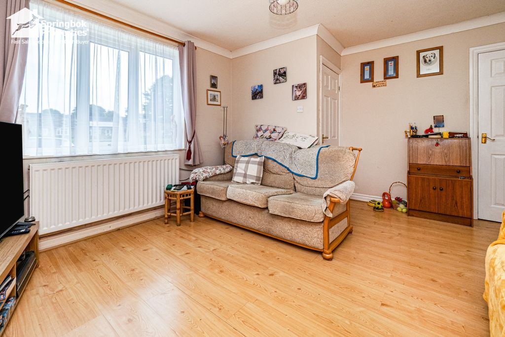 Property photo 3 of 17 Image 2