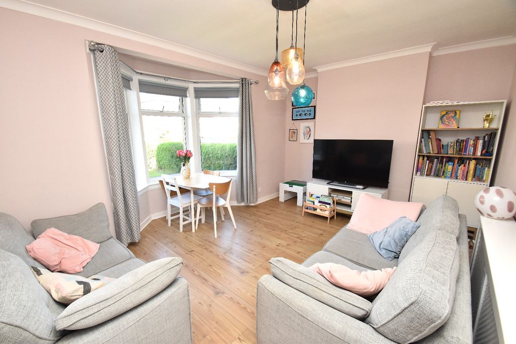 Property photo 2 of 19 5069213