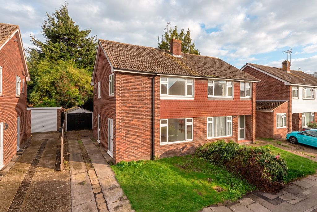 Property photo 1 of 13 5568370