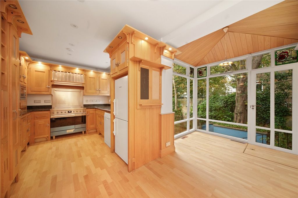 Property photo 2 of 28 Picture No. 07