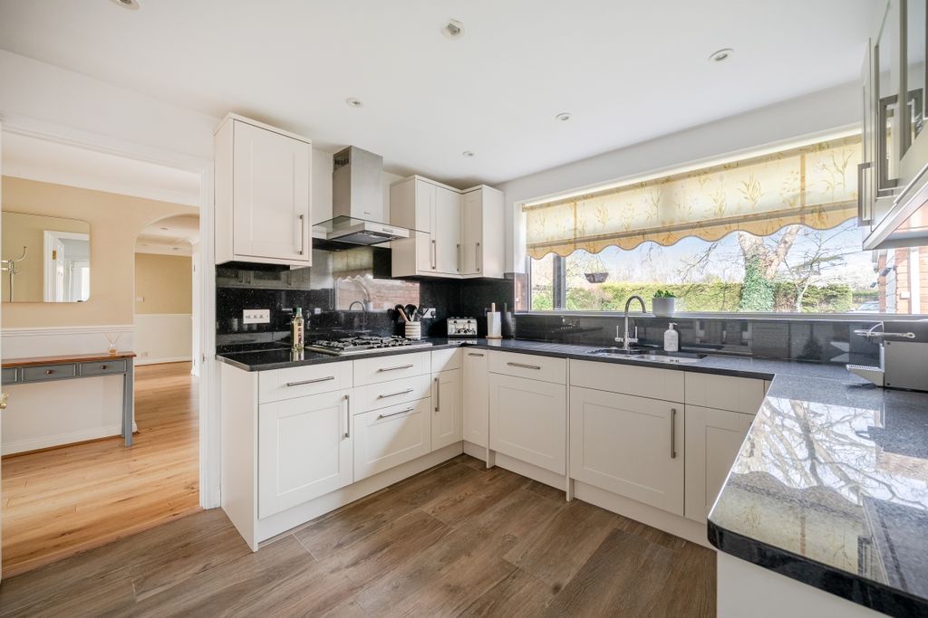 Property photo 3 of 18