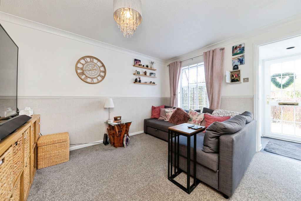 Property photo 2 of 17