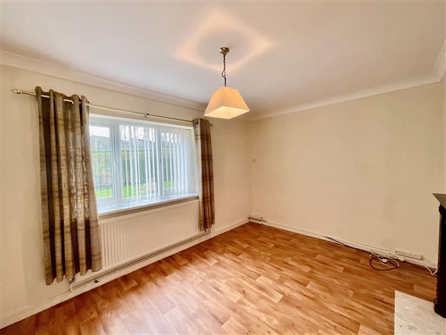 Property photo 2 of 18 Lounge