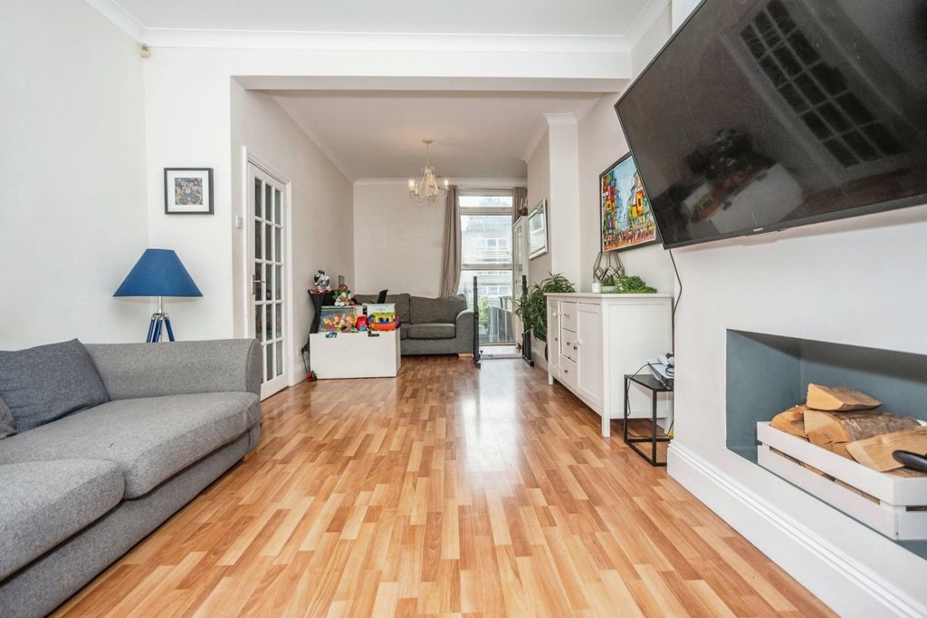 Property photo 2 of 16 Reception Room