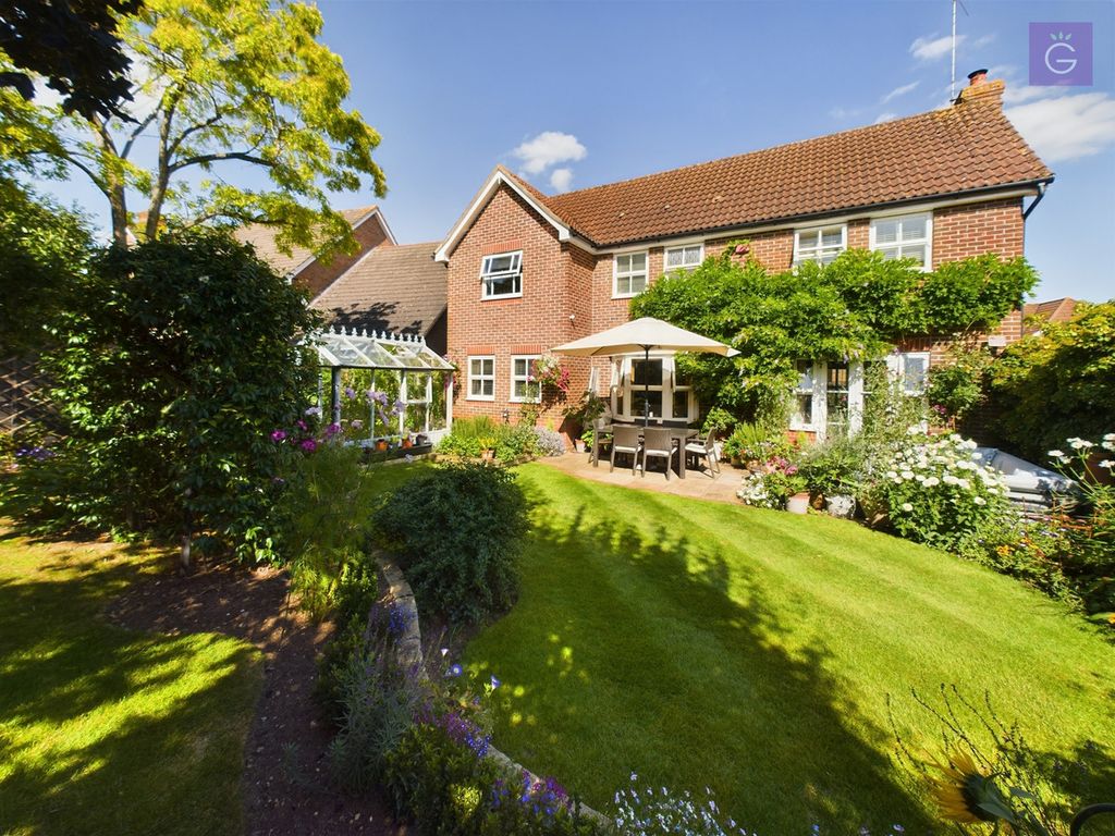 Property photo 2 of 40