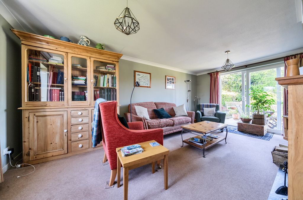 Property photo 2 of 21 1275893 (2)