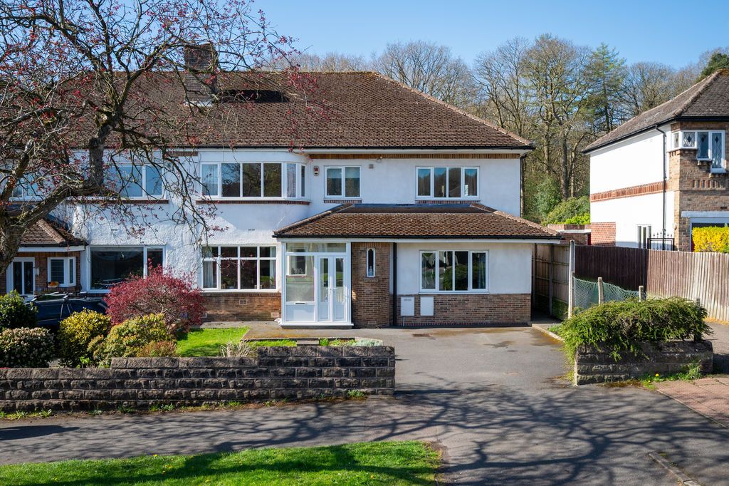 Property photo 1 of 40 Front External