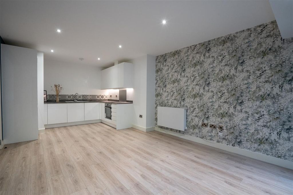 Property photo 2 of 12 Kitchen/Diner/Lounge