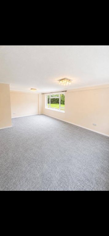 Property photo 3 of 12 Gallery