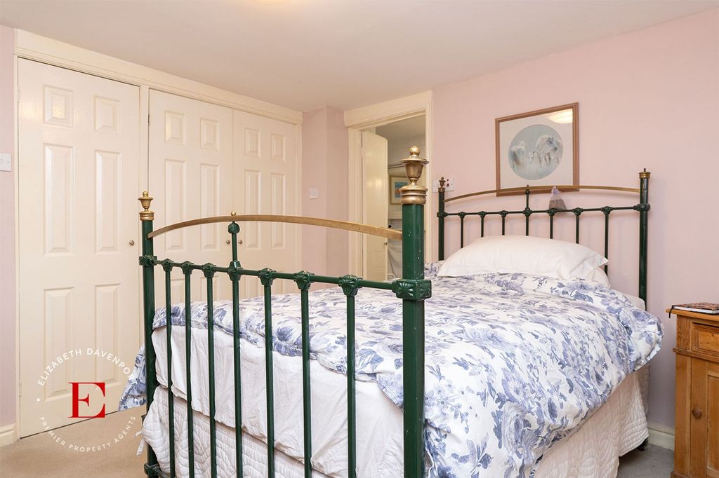 Property photo 3 of 19