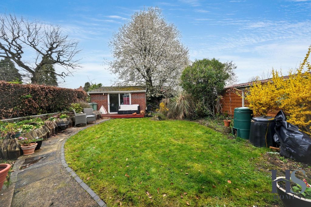 Property photo 2 of 18