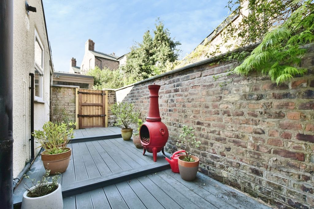 Property photo 2 of 24 Pbox-Img.Jpg