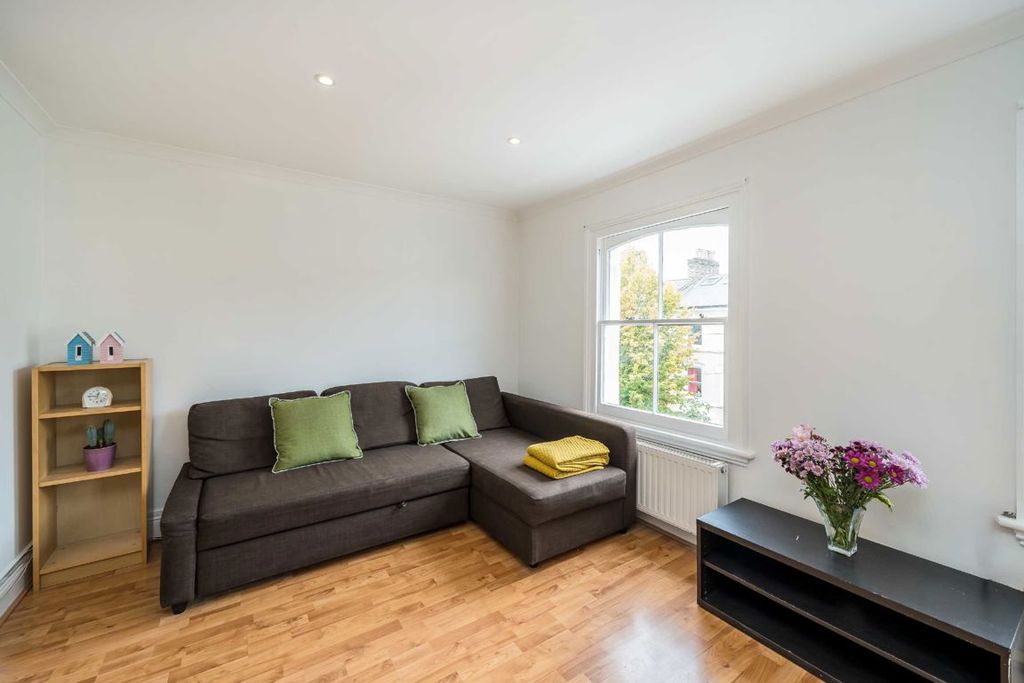 Property photo 2 of 7