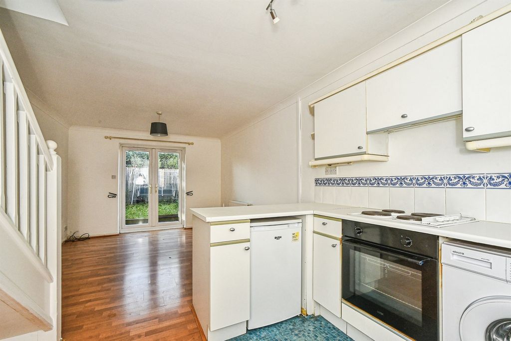 Property photo 2 of 18