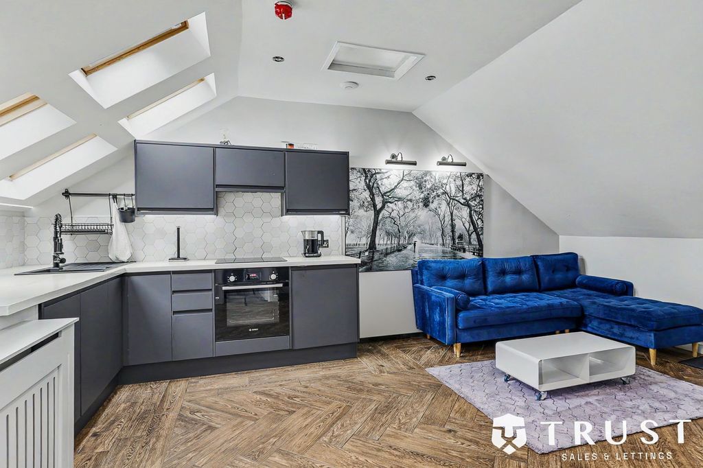 Additional image 63 of 6 bed detached house for saleStation Lane, Birkenshaw BD11