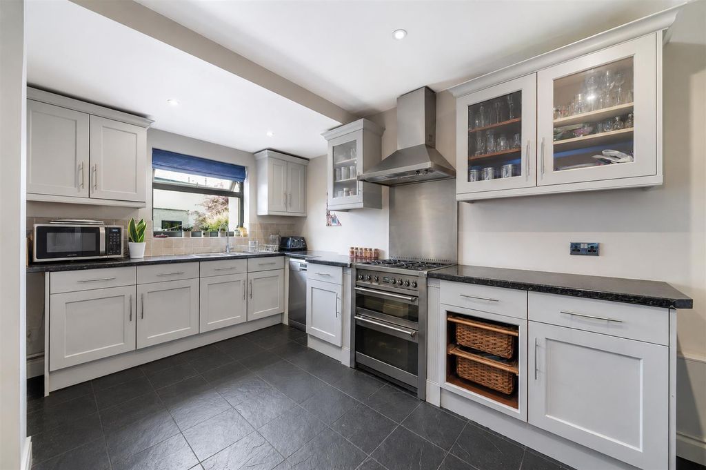 Property photo 2 of 15 Kitchen