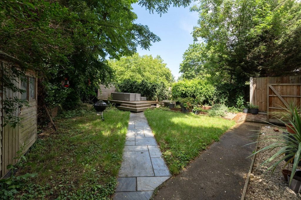 Property photo 1 of 16 Picture No. 13