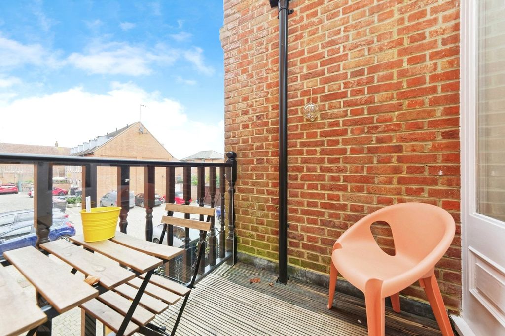 Property photo 3 of 15 Picture No. 11