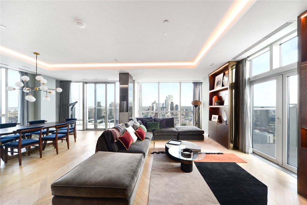 Property photo 1 of 29 Living Room