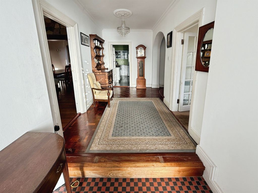 Property photo 3 of 34