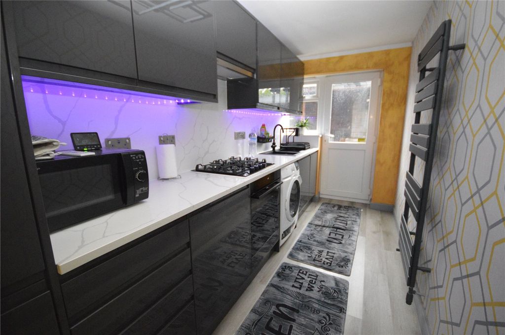 Property photo 3 of 10 Picture No. 05