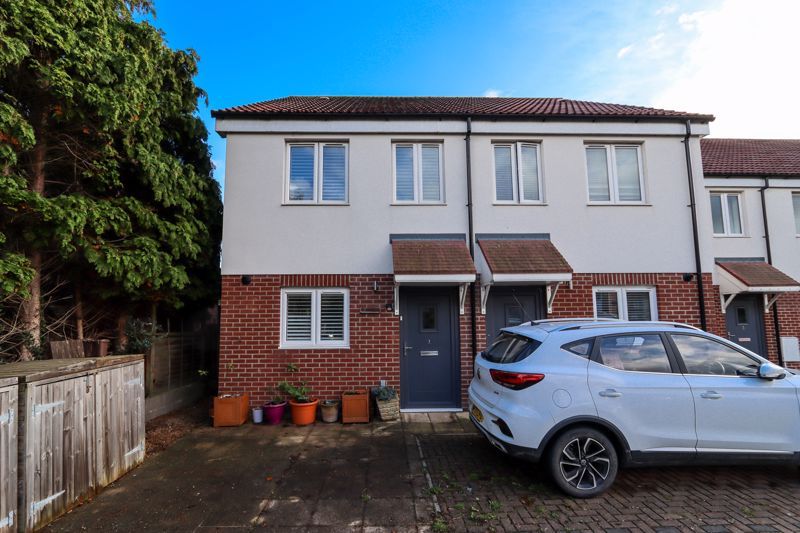 Property photo 1 of 13 Front