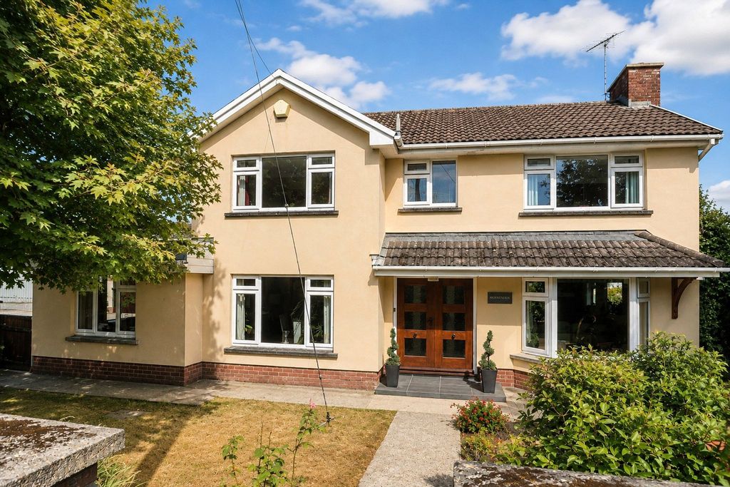Property photo 2 of 36 Picture No. 01