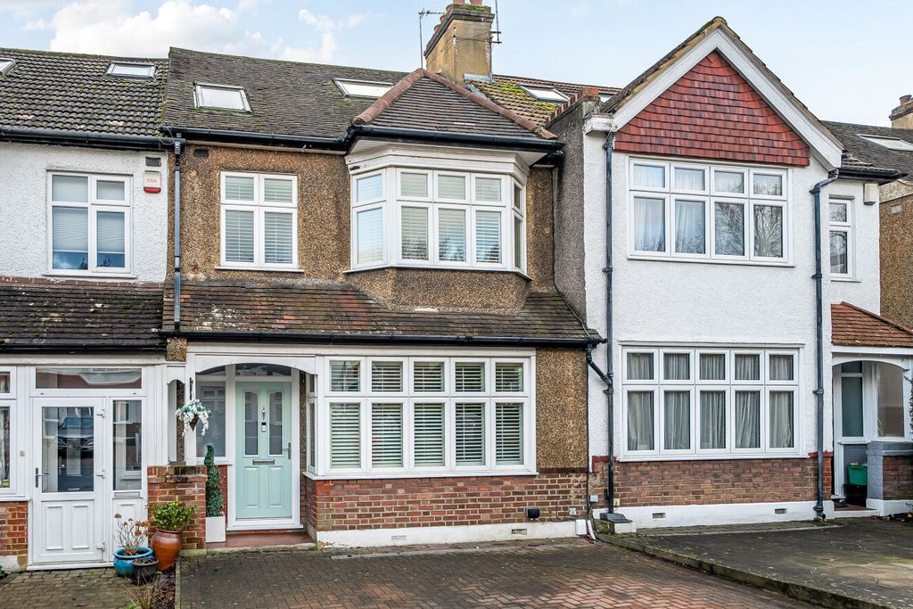 Property photo 1 of 18 1396205-20-695E75...