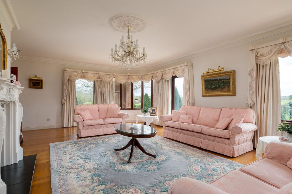 Property photo 3 of 49