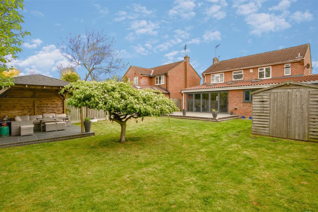 Property photo 1 of 24 External
