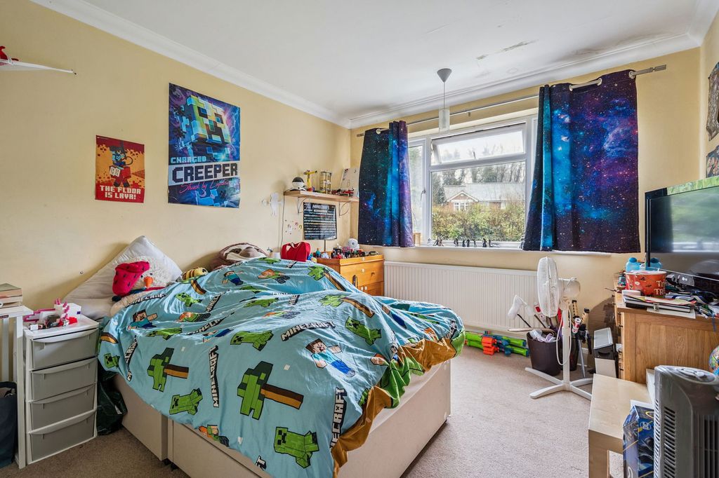 Property photo 2 of 20